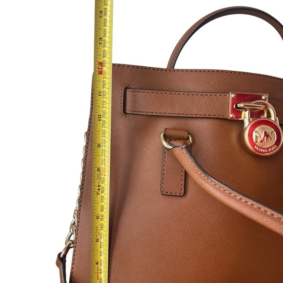 Michael Kors Hamilton large genuine leather purse lock and key charm luggage - Picture 10 of 16